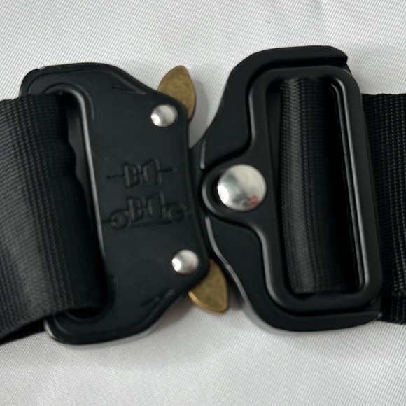 Sixth June Paris Tactical Chest Bag Sling Bag Black - Picture 5 of 7